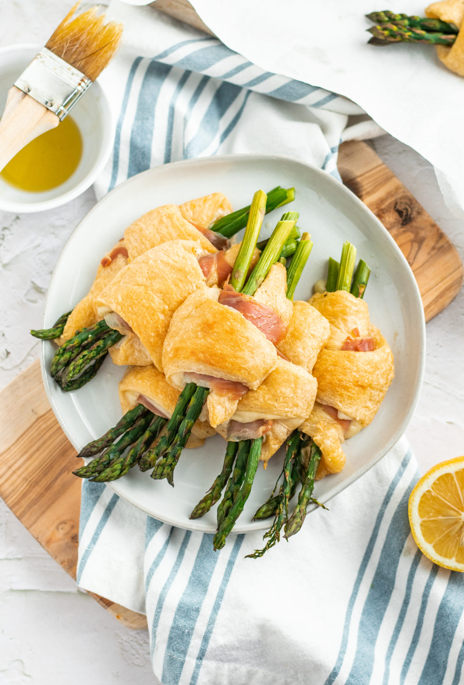 Prosciutto Asparagus Roll-Ups - Laura The Dietitian